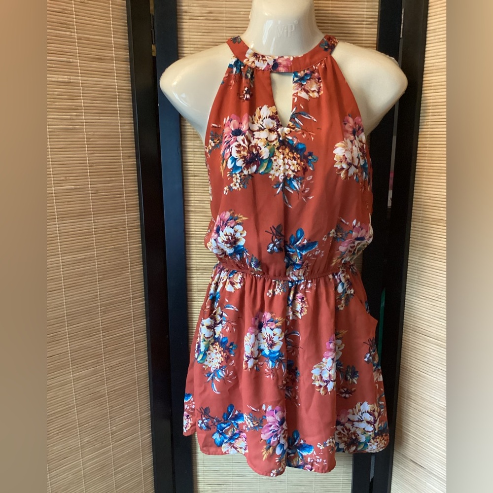 🌺 AS U WISH Floral Shorts Romper Sz S EUC rust sleeveless keyhole